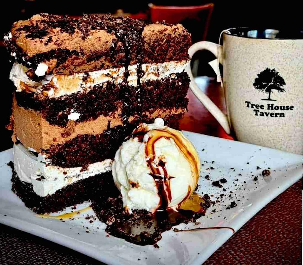 Tree House Tavern : Menu, Photo